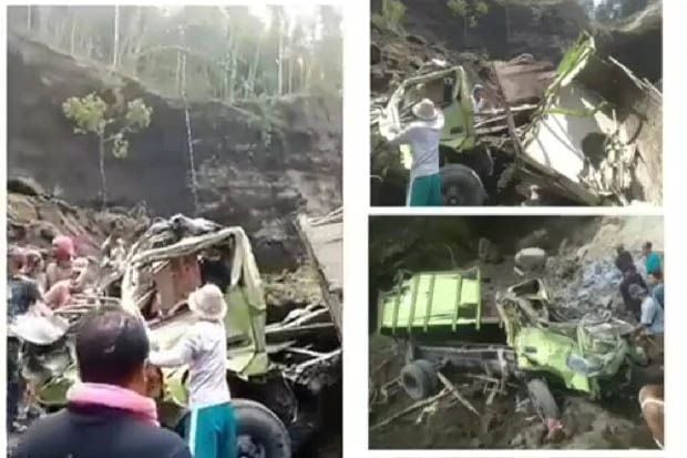 2 Buruh Tewas Tertimpa...