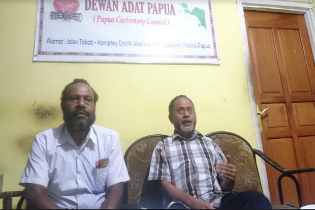 Dewan Adat Papua Persoalkan...