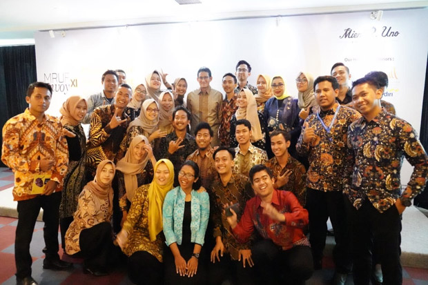 Lewat MRUF ENVOY, Mien...
