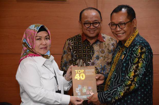 Pelayanan Publik di...