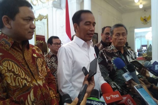 Menpora Mundur, Jokowi...