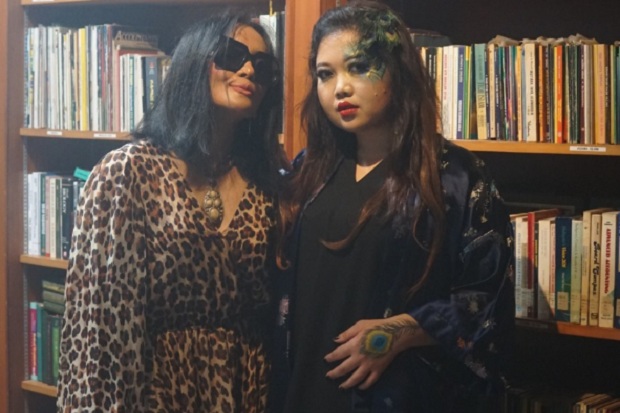 Riani Sovana dan Atiek...