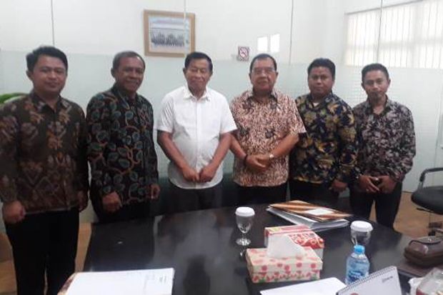 Wali Kota Palu Hidayat...