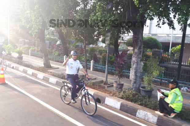 Ngantor Naik Sepeda,...