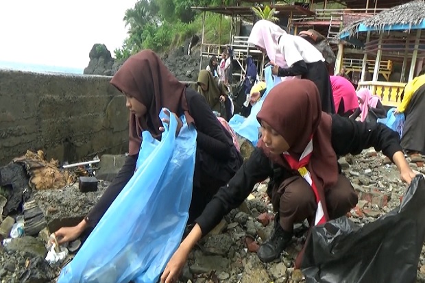 Peringati World Cleanup...