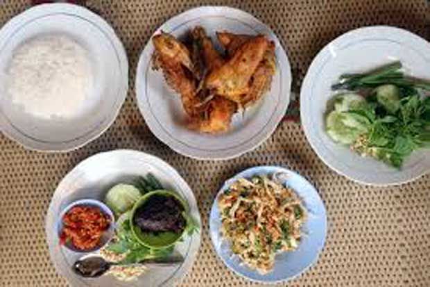 Gurihnya Ayam Goreng...