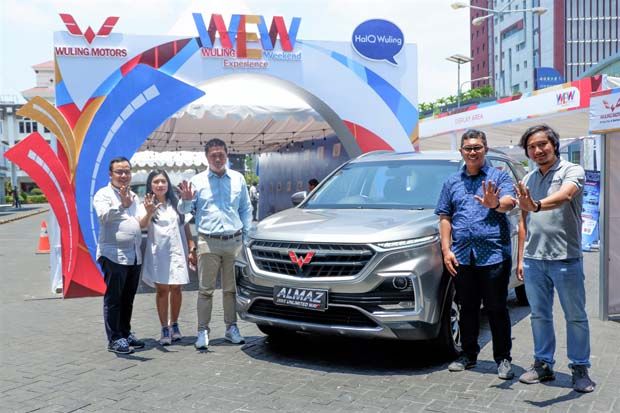 Warga Manado Nikmati...