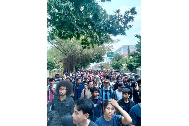 Hendak Demo Tolak Revisi...