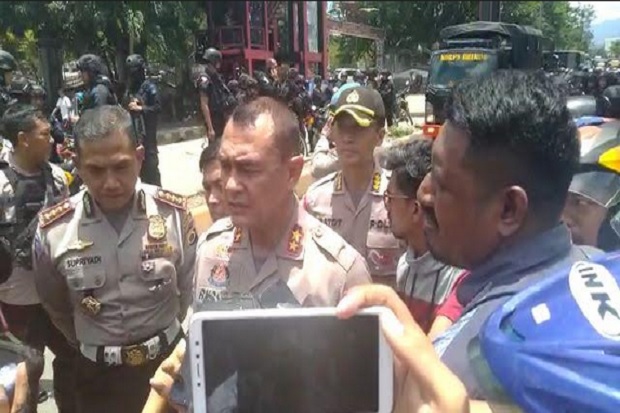 Mahasiswa Papua Dievakuasi...