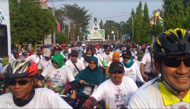 10 Ribu Pesepeda Ramaikan...