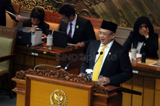 DPR Resmi Tunda Empat...