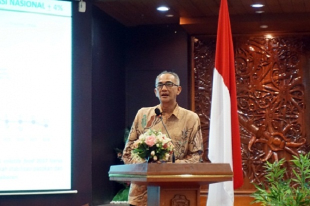 Suap Impor Bawang Putih,...