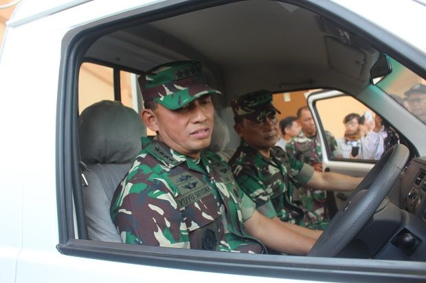 TNI AU Beli 35 Mobil...