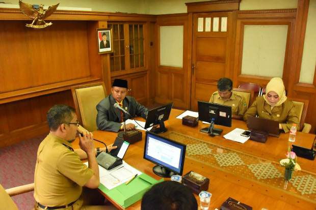 Pemprov Jabar Komitmen...