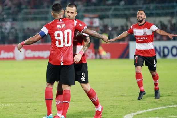 Madura United Buka Rahasia...