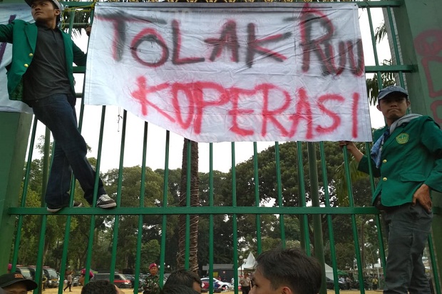 Dinilai Bermasalah,...