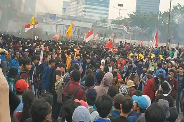 Demo Mahasiswa, Pengamat:...