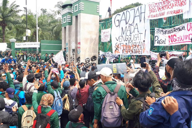 Ujian Berat Sektor Pariwisata