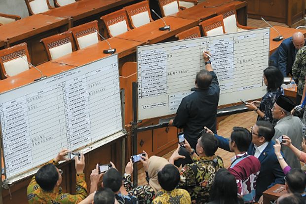 Lima Anggota BPK Terpilih...