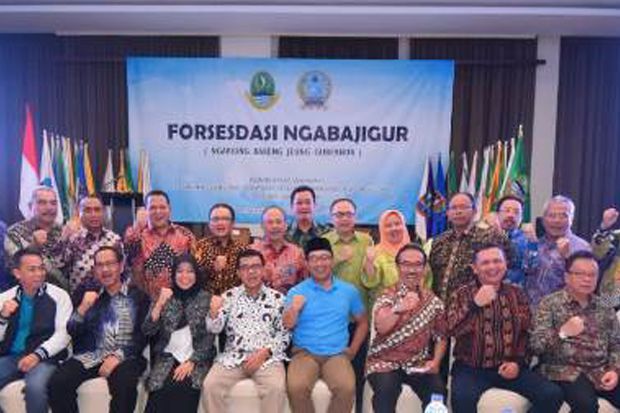 Gubernur Jabar Ridwan...