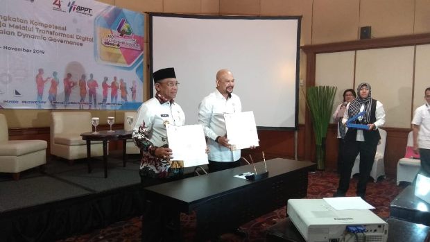 Bupati Boalemo Terima...