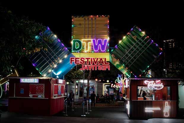 Downtown Walk Festival...