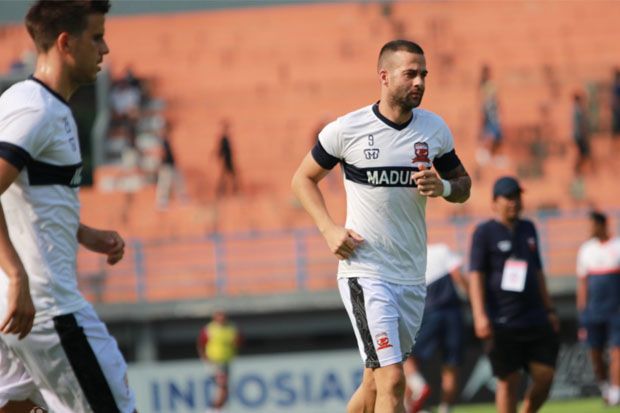 Ke Sleman, Madura United...