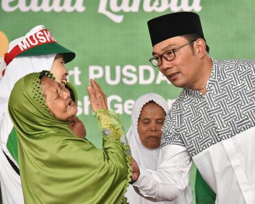 Pemprov Jabar Akan Kaji...