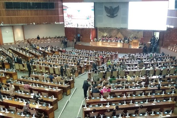 Rapat Paripurna Penutupan...