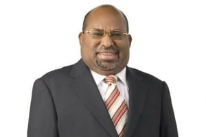 Gubernur Papua Lukas...