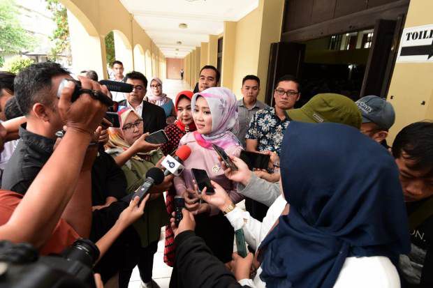 Atalia Praratya: Perempuan...