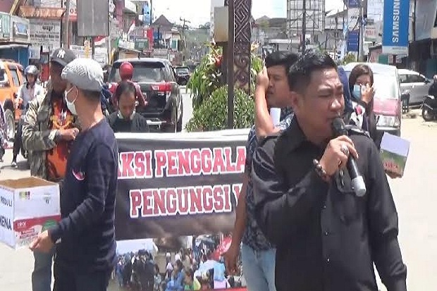 Masyarakat-DPRD Toraja...