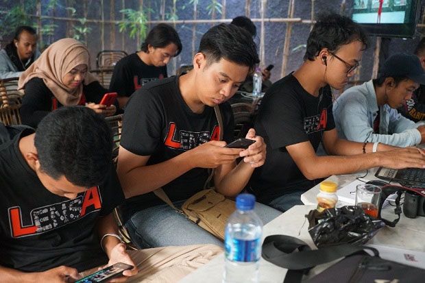 Ngotot ke Vietnam, Pecinta...