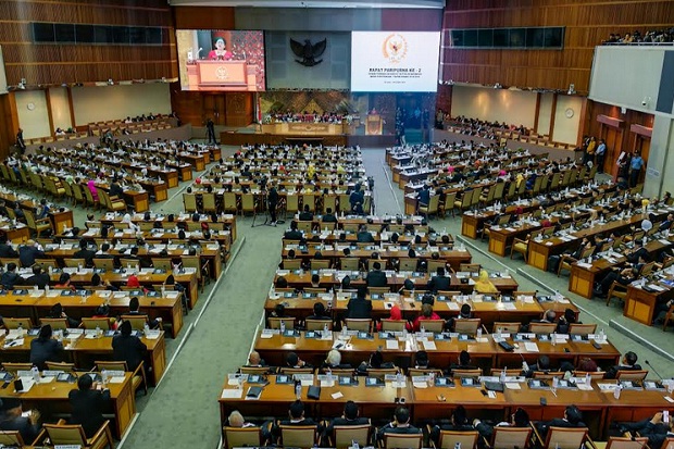 PR Utama DPR Mengembalikan...
