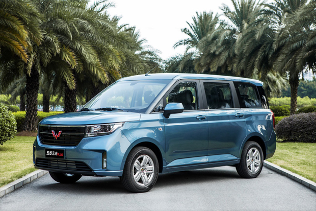 Wuling Siapkan MPV Baru,...