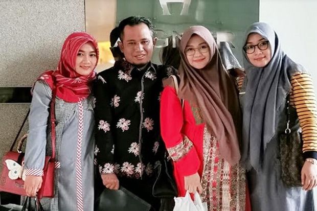 Foto Harmonis dengan...