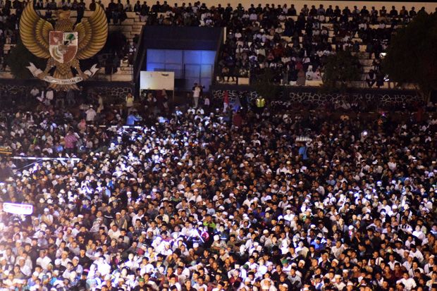 15.000 Mahasiswa dan...