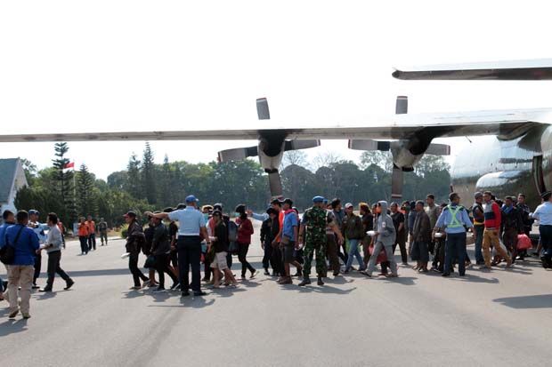 Diangkut Pesawat Hercules,...