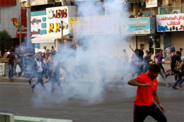 Bubarkan Demo di Baghdad,...
