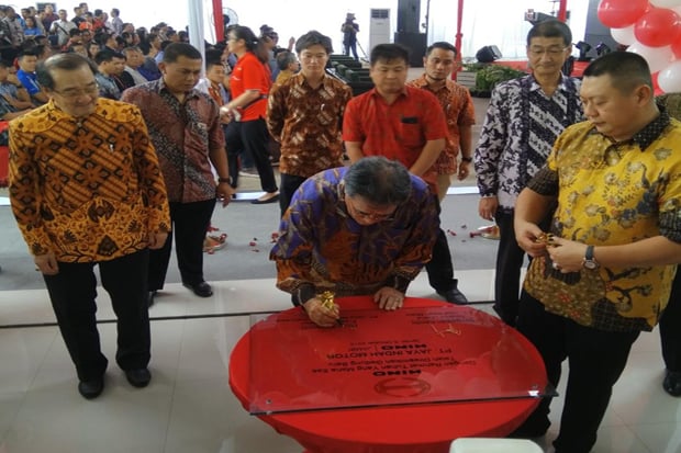 Penuhi Kebutuhan Konsumen,...