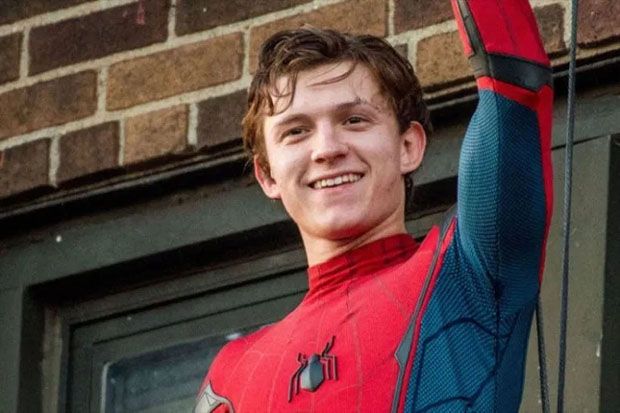 Tom Holland, Kunci Utama...