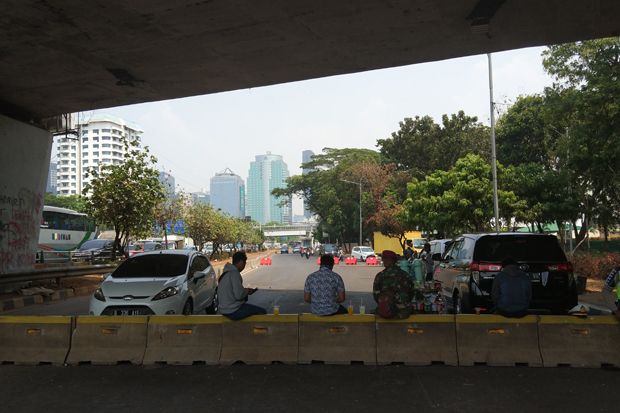 Hampir Seminggu Ditutup...