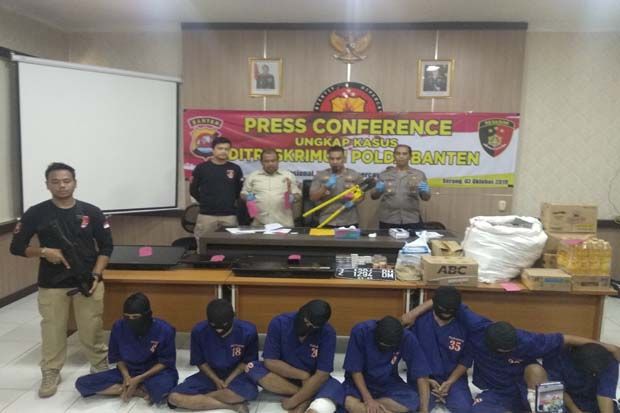 Komplotan Perampok Minimarket...