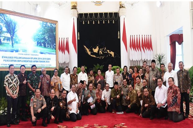 Sidang Kabinet Terakhir...