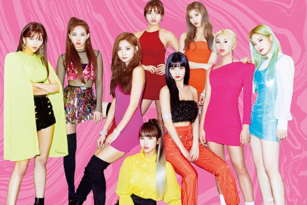 Twice Lelang T-shirt...