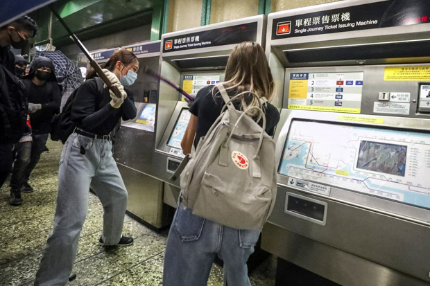 Hong Kong Hentikan Operasional...