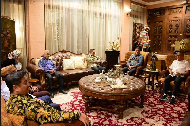 6 Kepala Daerah Gorontalo...