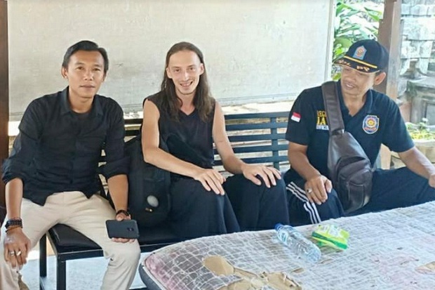 Wisatawan Rusia Ditemukan...