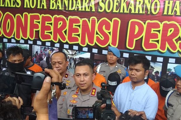 Sindikat Pemalsuan Dokumen...