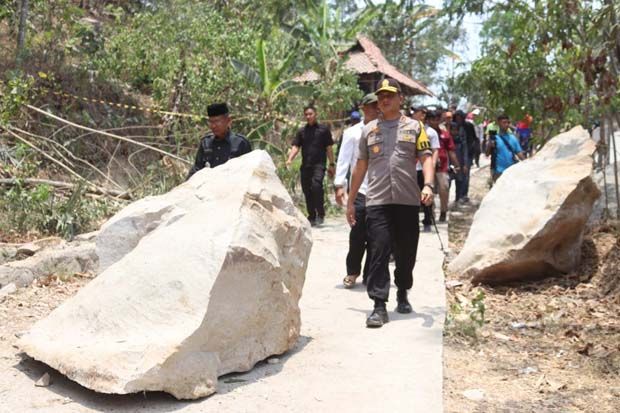 Insiden Longsor Batu,...